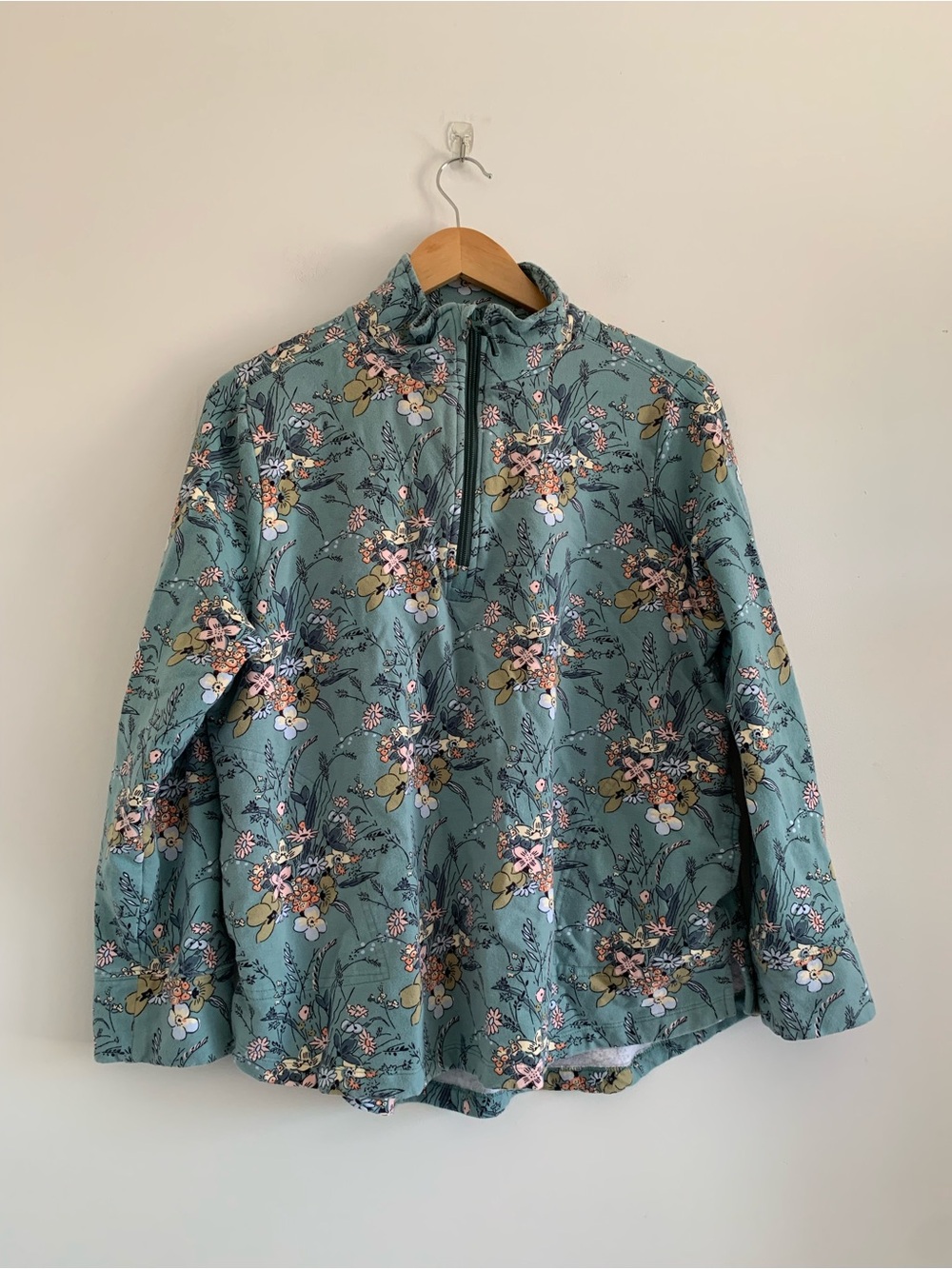 Vera Bradley pull over quarter zip